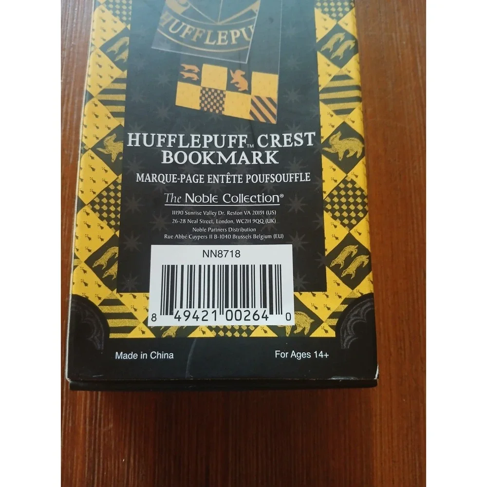 The Noble Collection Harry Potter Hufflepuff Crest Bookmark New In‎ Box ZB1